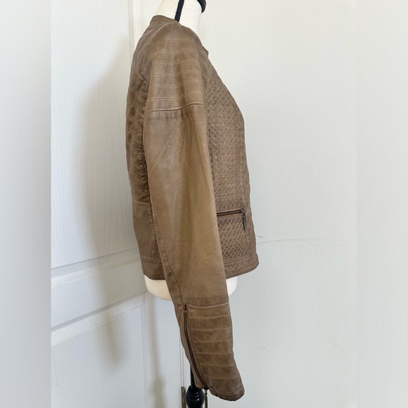 PU leather jacket. Ideal for fall winter. - Picture 2 of 7